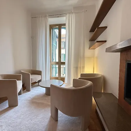 70s Vibes Flat Close To Bocconi * 밀라노