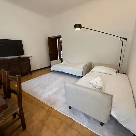 70s Vibes A Stone's Throw From Bocconi *