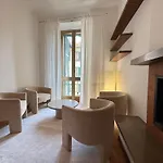 70s Vibes Flat Close To Bocconi * Mediolan